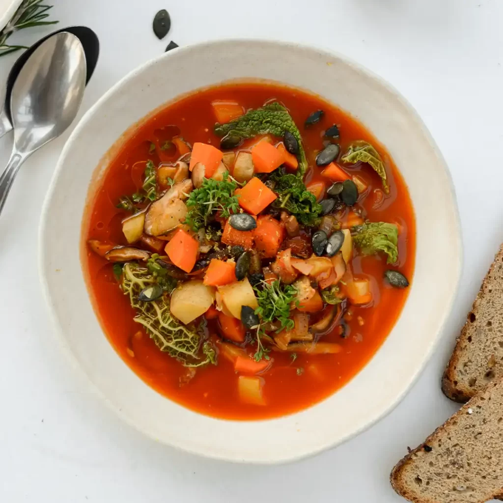 Alver vitaminų kupina žiemos sriuba sveiki ir greiti receptai su mikrodumbliais Golden Chlorella